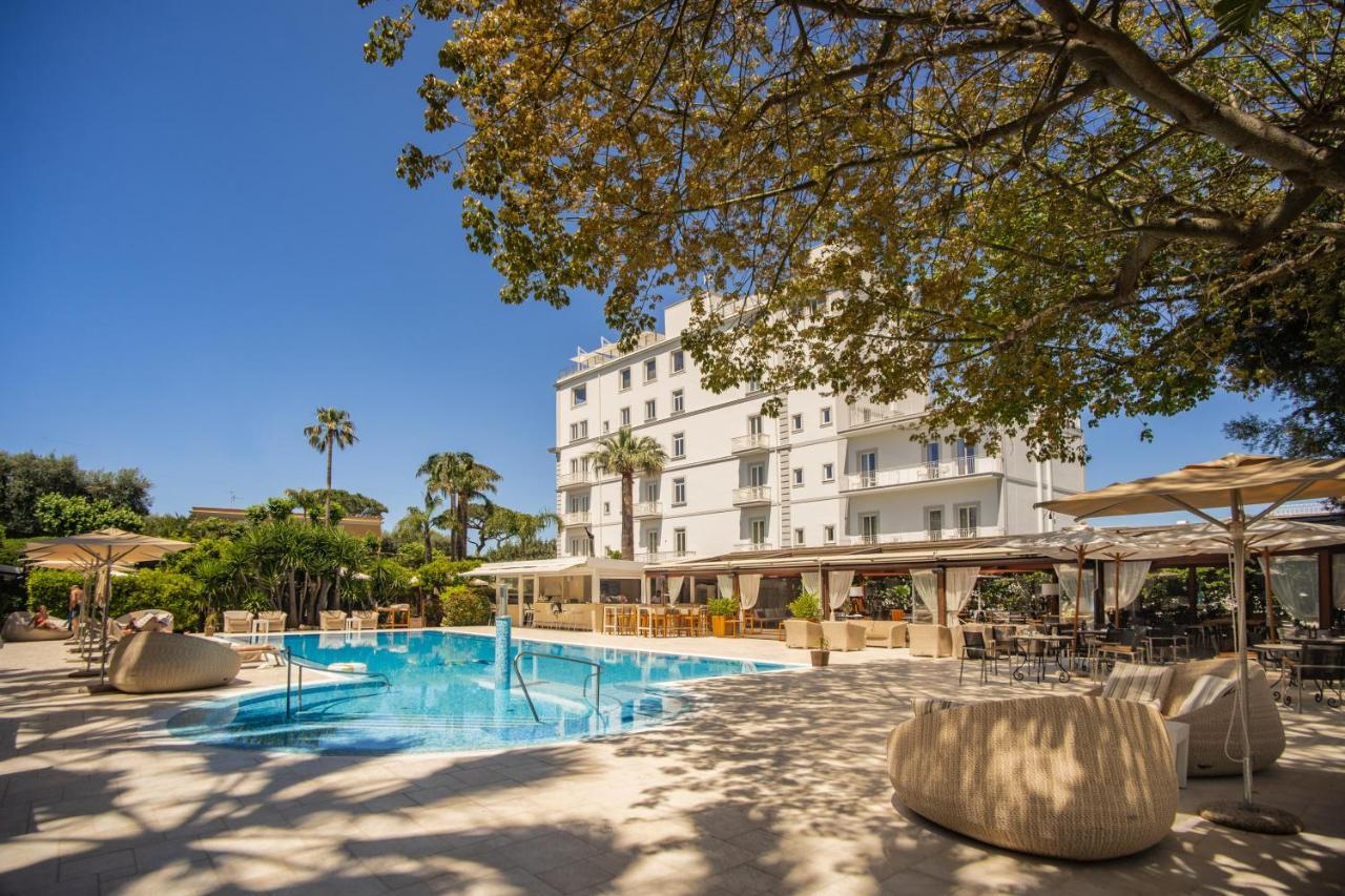 Hotel Mediterraneo Sant'Agnello Esterno foto