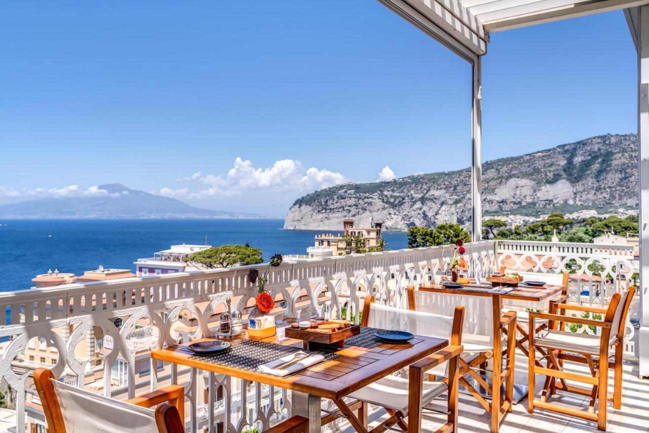 Hotel Mediterraneo Sant'Agnello Esterno foto