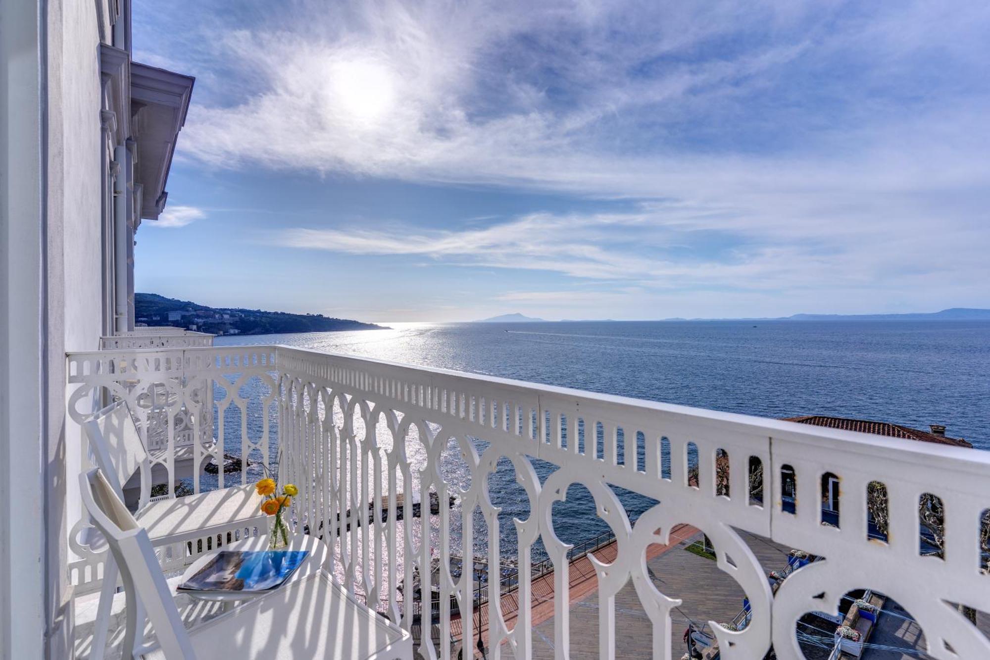 Hotel Mediterraneo Sant'Agnello Esterno foto